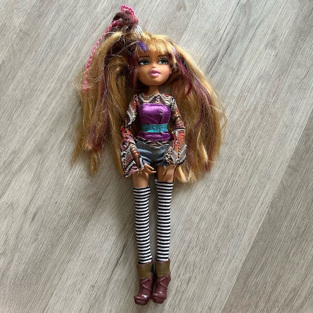 Bratz Twisty Style Yasmin Doll with Striped Socks and Boho Outfit
